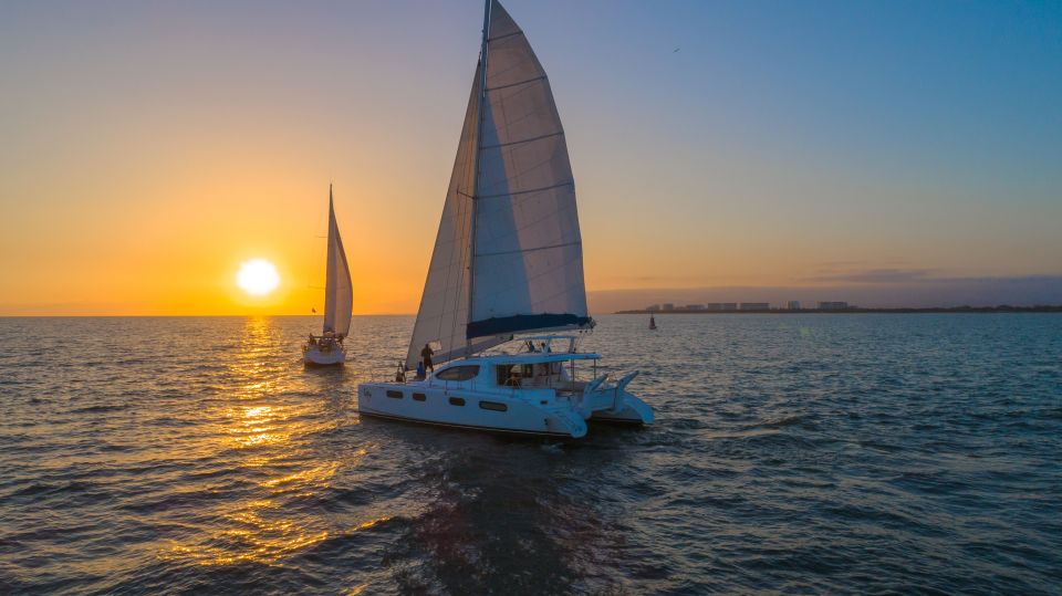 Puerto Vallarta: Bay of Banderas Luxury Sunset Sailing Tour - Inclusions and Amenities