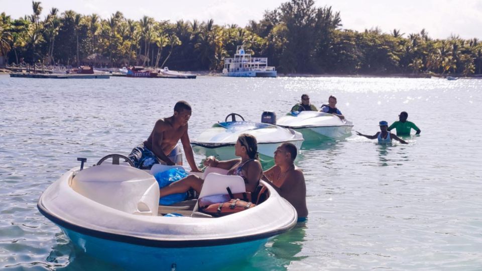 Punta Cana: Guided Speedboat Experience on the Coast - Duration and Inclusions