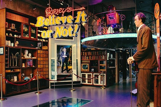 Ripleys Believe It or Not! Amsterdam Admission Ticket - T-Rex Skull Showcase