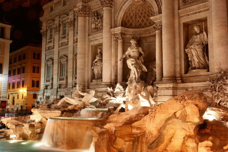 Rome: Evening Walking Tour Tasting Included in a Small Group - Discover the Trevi Fountain