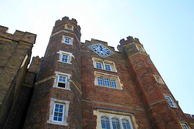 Royal Historic Pubs Walking Guided Tour in London - Tour Details and Meeting Point