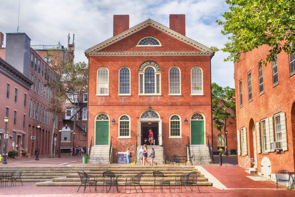 Salem: Ghosts of Salem Walking Tour - Exploring Salems Haunted History