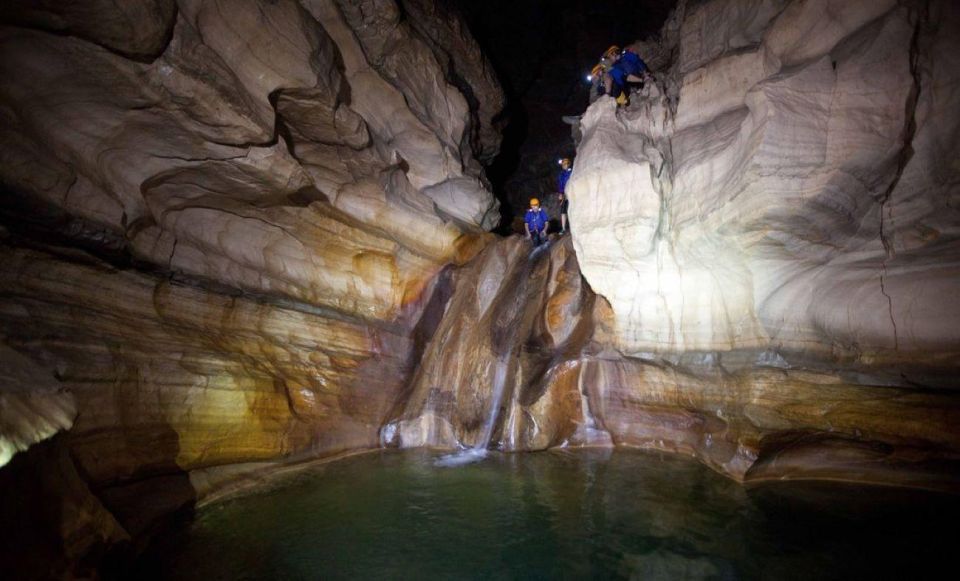 San Cristobal: Underground Adventure at El Chorreadero - Traversing the Rugged Landscapes