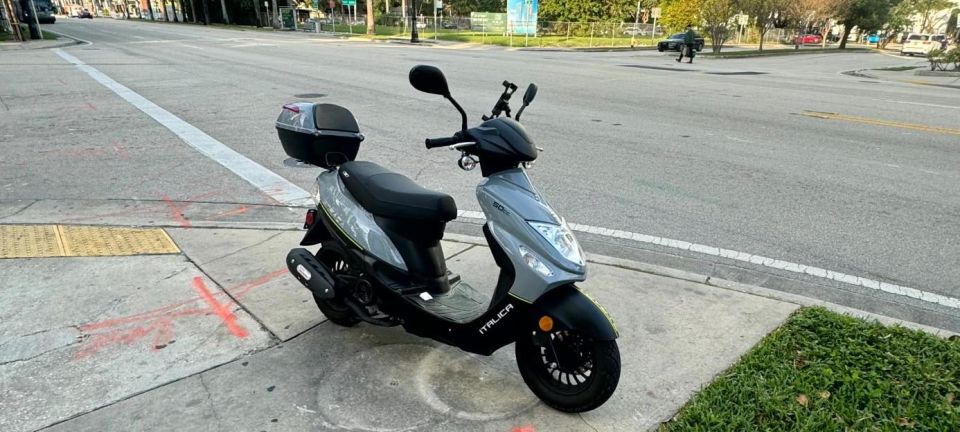 Scooter Dealer Miami - South Beach - Diverse Scooter Selection