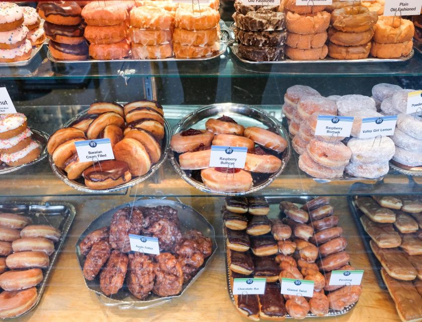 Seattle: Guided Holiday Donut Tour With Tastings - Highlights