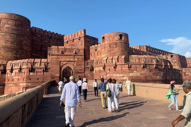 See the Iconic Taj Mahal, on a Private Day Tour From Delhi - Exploring Agra Fort