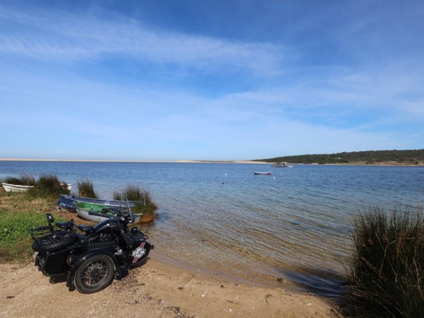 SESIMBRA | CABO ESPICHEL TOUR (3h30) - Sidecar Ride Discovery