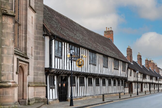 Shakespeares Schoolroom & Guildhall Entry Ticket and Tour - Explore the Schoolroom and Guildhall