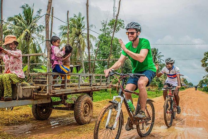 Siem Reap Countryside Guided Tour With E-Bike and Non E-Bike - Cycling Through Rural Villages