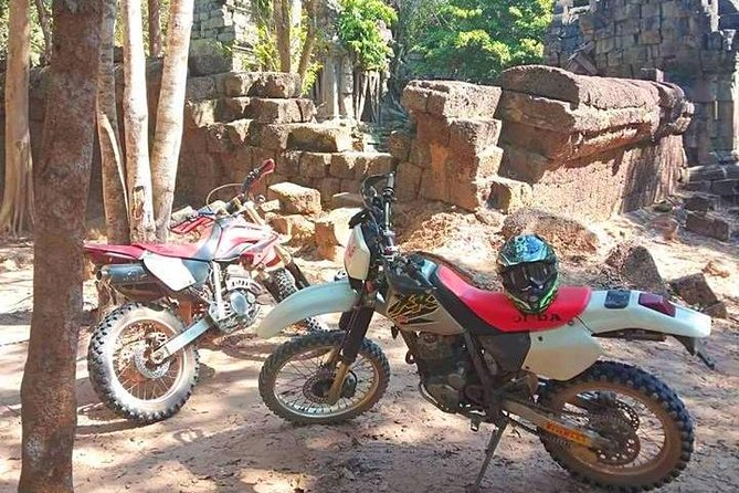 Siem Reap One Day Dirt Bike MotorbikeTour - Equipment and Amenities