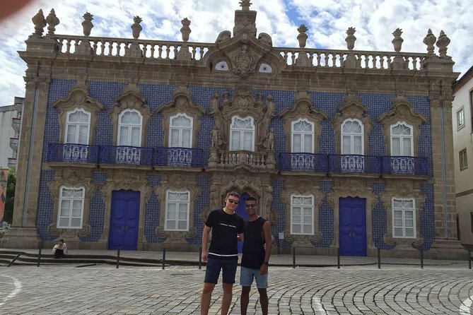 Small Group Day Trip to Braga and Guimarães With Lunch Included - Discovering Braga Cathedral