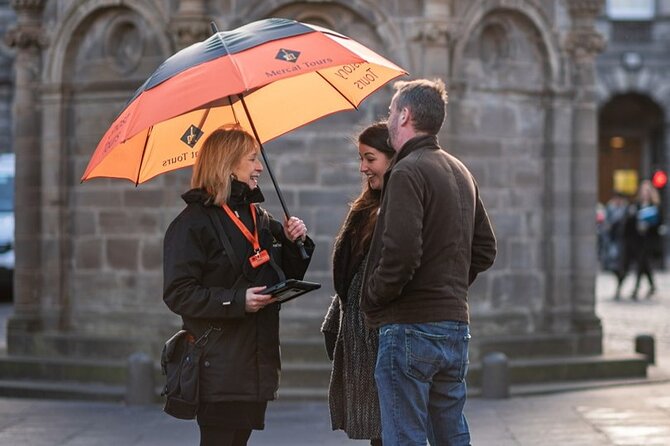 Small Group Edinburgh Night Walking Tour With Underground Vaults - Small Group Experience