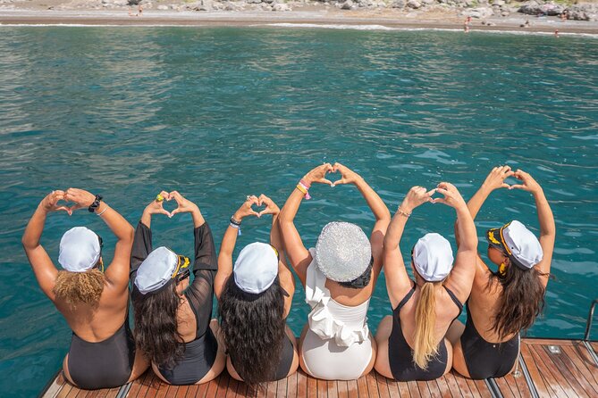 Small Group Tour to Positano by Boat at Sunset - Included Amenities