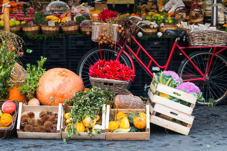 Sorrento: Market Tour and Meal at a Locals Home - Seasonal Produce and Local Specialties