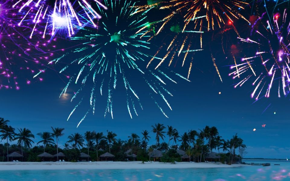 South Maui: 4th of July Fireworks Harbor Cruise by Catamaran - Inclusions and Amenities