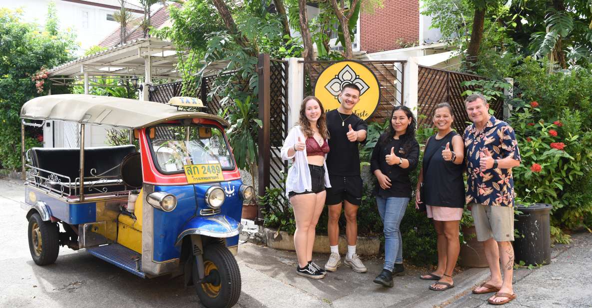 Sukhumvit: Hands-on Thai Cooking Class & Market Tour in BKK - Class Schedules and Dishes