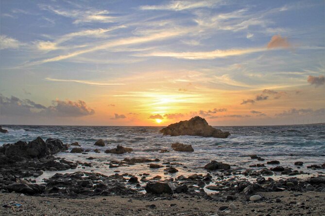 Sunrise Hike With Private Guide to Arubas Natural Pool (Conchi) - Tour Description