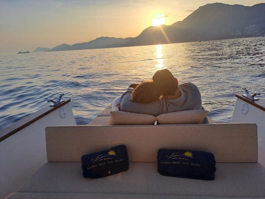 Sunset Tour by Private Boat on the Amalfi Coast - Boat Description