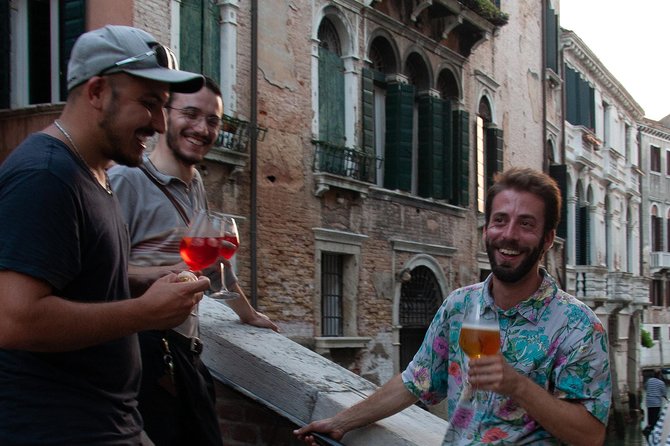 Tapas & Wines Through Secret Venice - Exploring Local Bacari (Wine Bars)