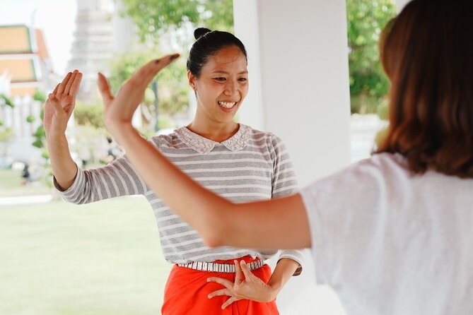 Thai Dance Class at Wat Arun - Reviews and Ratings