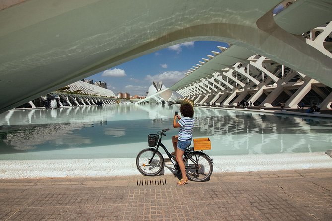 The Beauty of Valencia by Bike: Private Tour - Taking in Local Culture