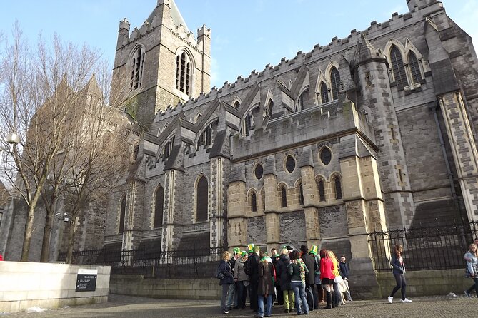 The Best of Dublin - Highlights and Hidden Corners - Explore Medieval Cobbled Alleyways