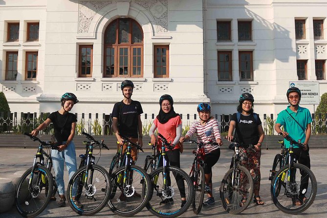 The Royal Route Bicycle Tour - Exploring Historic Architecture