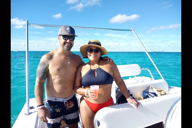 Three Island Boat Tour (incl. Rose Island): Snorkeling & Pigs - Review Highlights