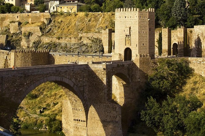 Toledo Half-Day Tour With St Tome Church & Synagoge From Madrid - Luxury Bus Details