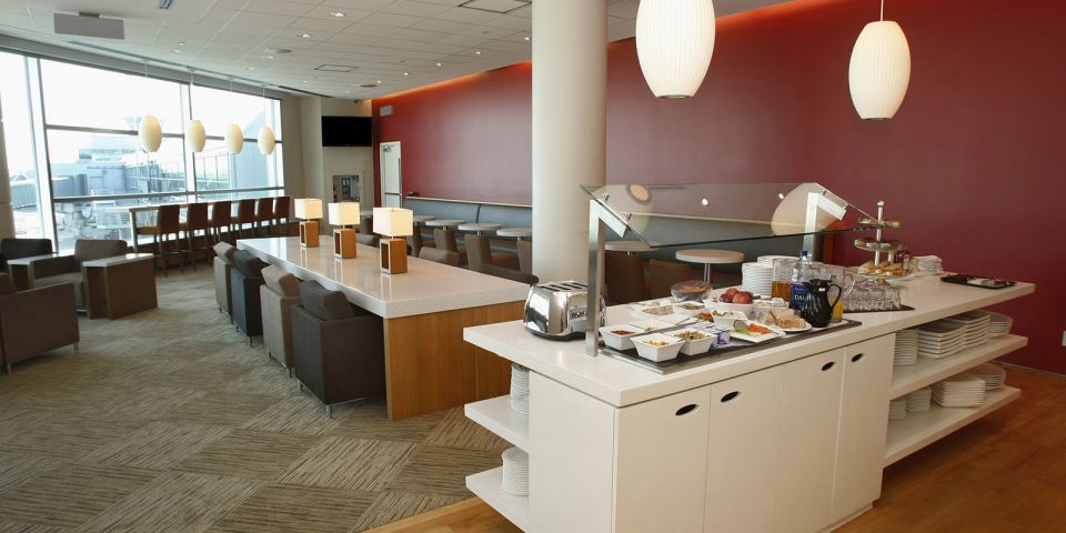 Toronto: Pearson Airport Plaza Premium Lounge Access - Booking and Cancellation Policy