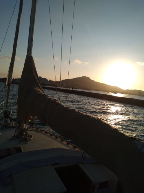 Townsville: Sunset Sailing Tour Boat Cruise Townsville - Booking Information