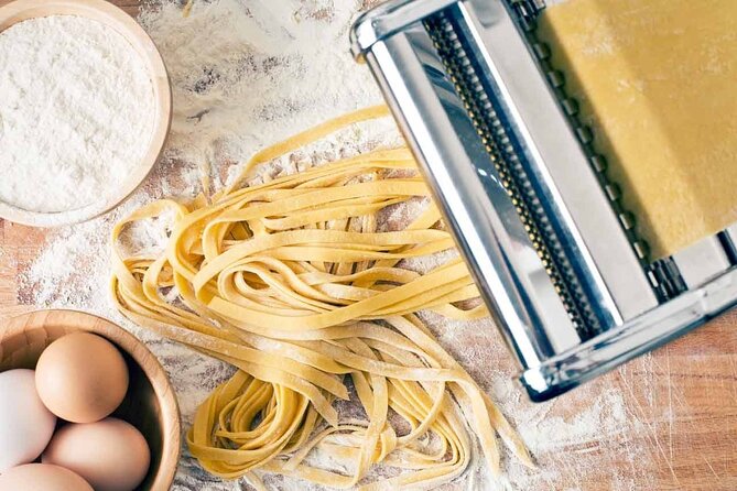 Traditional Home Cooking Experience in Venice - Preparing Pasta Fresca