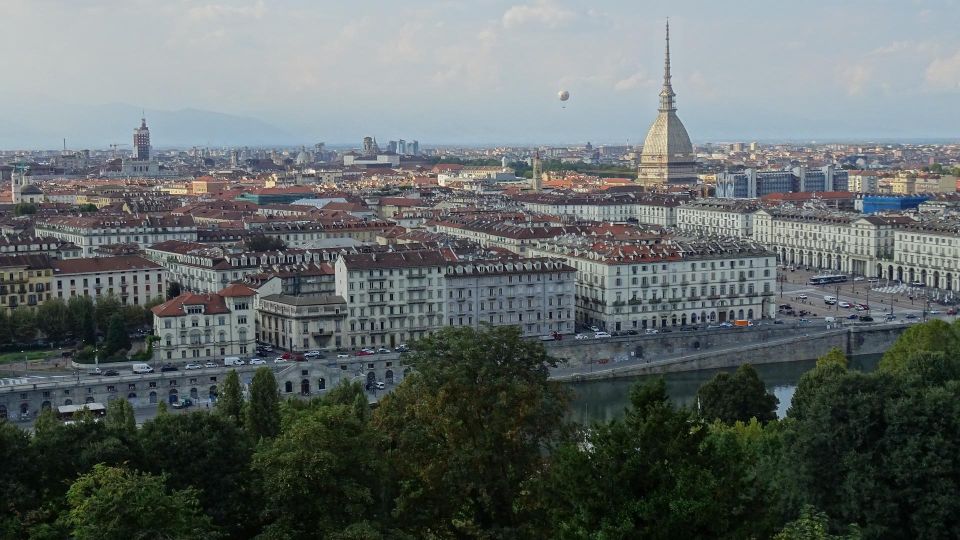 Turin - Private Historic Walking Tour - Castello Square and Palaces