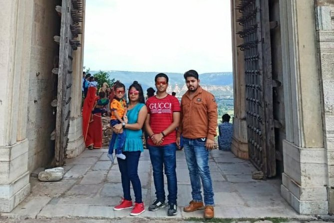 Udaipur Sightseeing Tour By Car With Guide - Exclusions