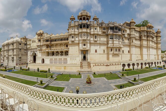 Udaipur Sightseeing Tour Package With Guide and Private Taxi - Highlights of the Tour