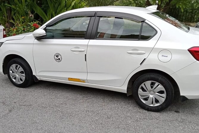Udaipur to Jodhpur Taxi - Included Features