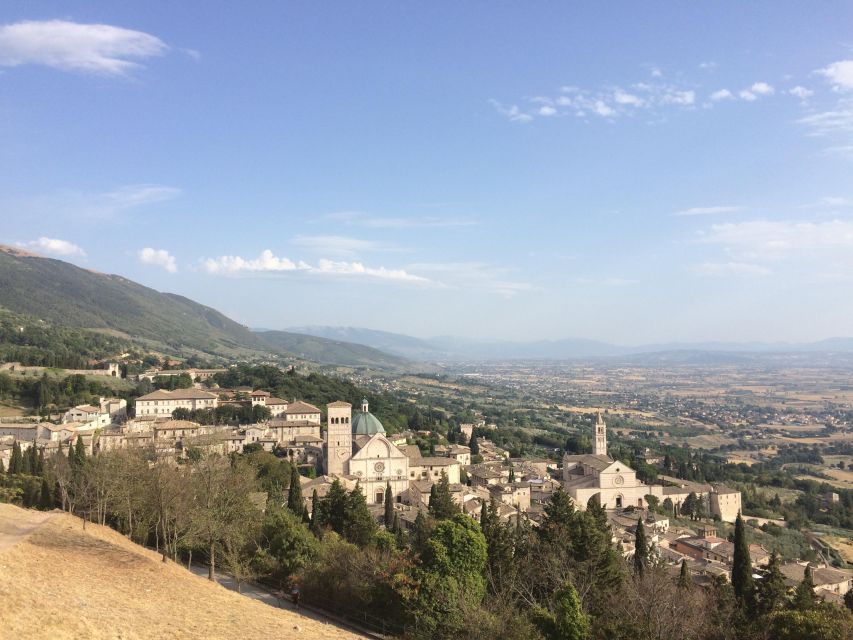 Umbria: Spello to Assisi Trekking on Mount Subasio + Lunch - Discovering Mount Subasios Wonders