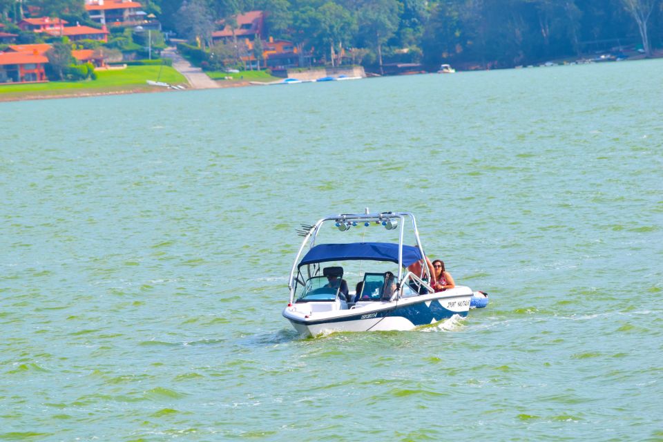 Valle De Bravo: Fast Boat With Aquatic Activities - Exhilarating Water Sports