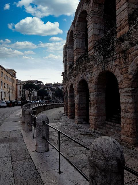 Verona - Private Guided Walking Tour - Crossing Historic Bridges of Verona