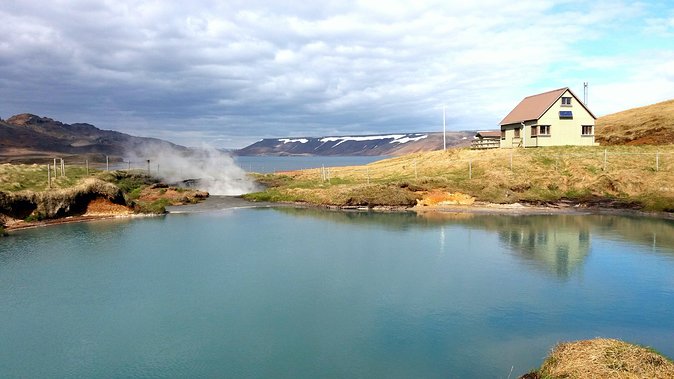 Visit the Volcanoes - Half Day Private Tour - up to 9 Passengers - Inclusions