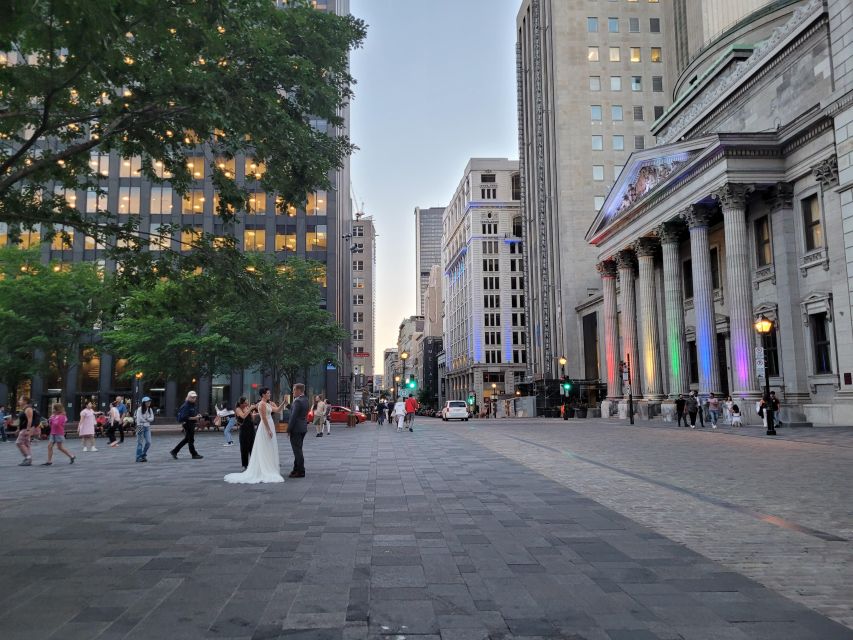 Walking Tour of Old Montreal 2 Hours With Licensed Guide - Itinerary Highlights