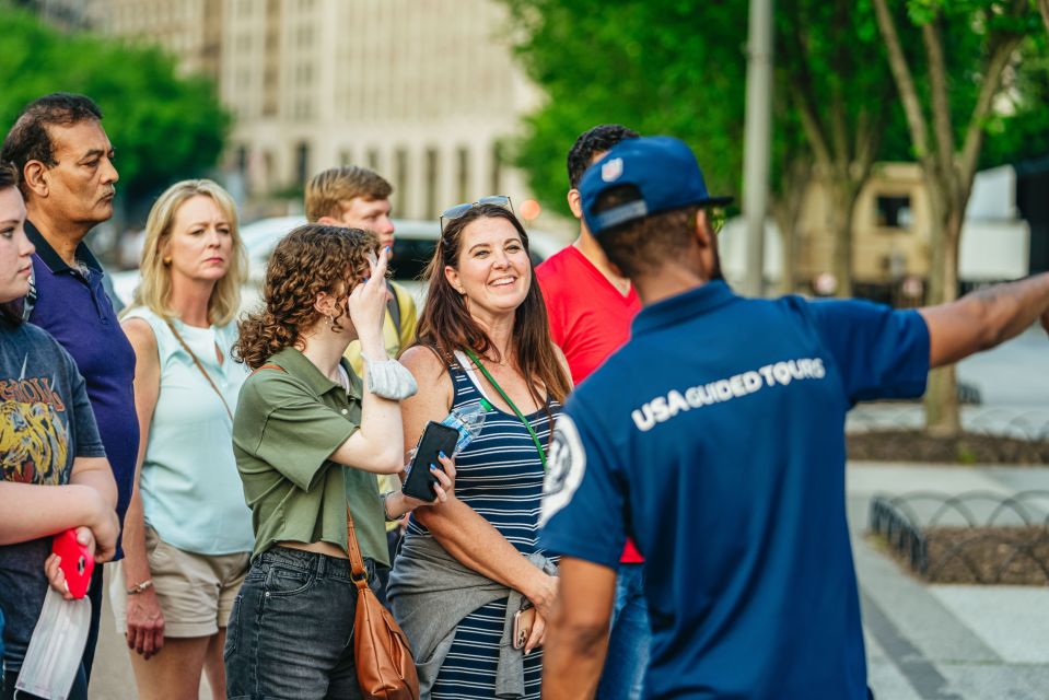 Washington DC: National Mall Night Bus Tour - Guided Tour Highlights