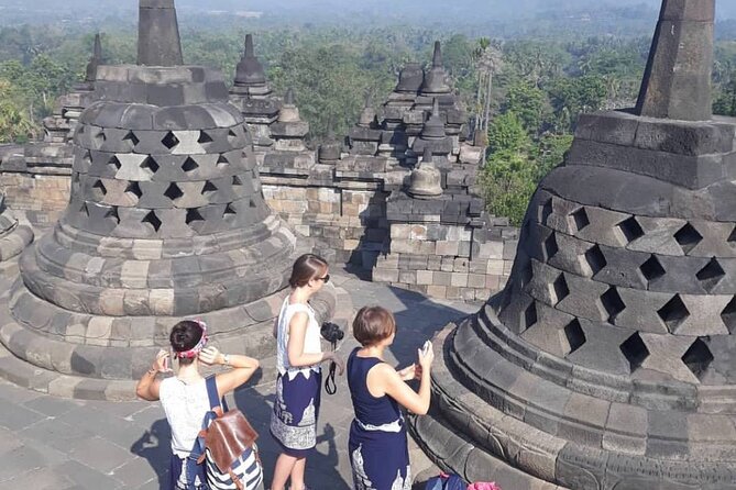 Yogyakarta: Borobudur Climb to the Top and Prambanan Privat Tour - Tour Inclusions and Amenities
