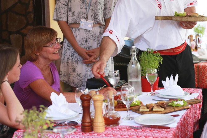 Zagreb Restaurants Food Walking Tour - Meeting and Pickup Details