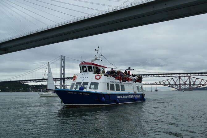 1.5 Hour Firth of Forth Sightseeing Cruise - Onboard Amenities