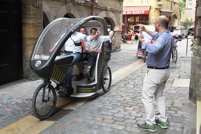 1 or 2-Hour Pedicab Tour of Lyon - Meeting and Pickup