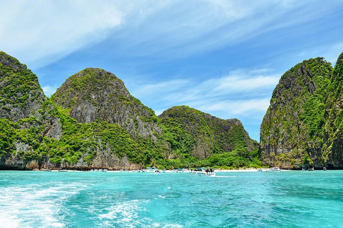 12 Islands Overnight Tour - Transportation and Pickup