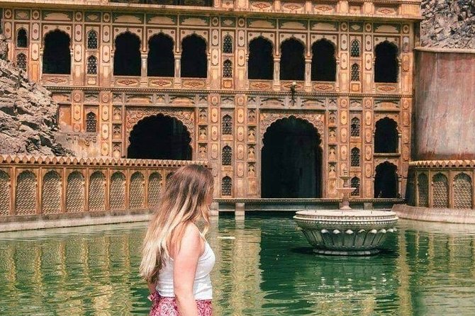 4 Days Private Golden Triangle Tour to Agra and Jaipur From Delhi - Car Options Explained