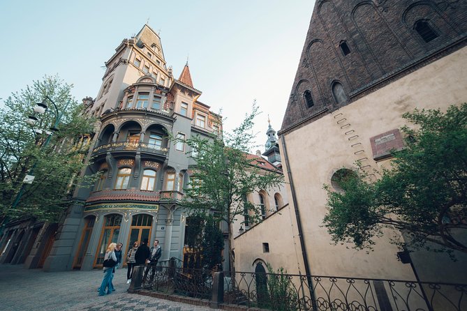 Alchemy and Mysteries of Prague Castle Walking Tour - Nighttime Illuminations and Legends