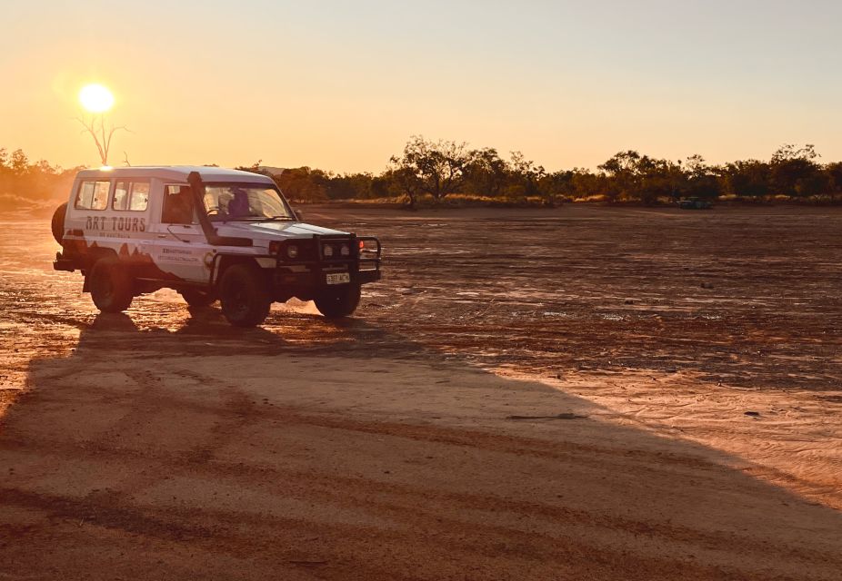 Alice Springs: Simpsons Gap Sunset Watercolor Painting Class - Tour Description